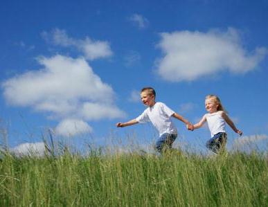 Image of children running